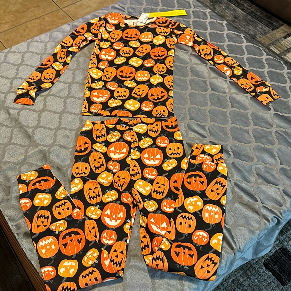 NWT PJ PLACE MATHING SET PAJAMAS